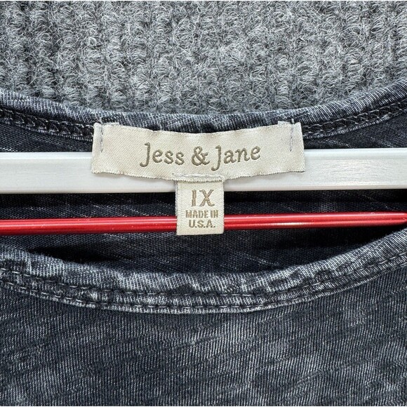 Jess & Jane Sunflower Tunic Top Size 1X Mineral Washed Black Pockets 3/4 Sleeve - Picture 5 of 9